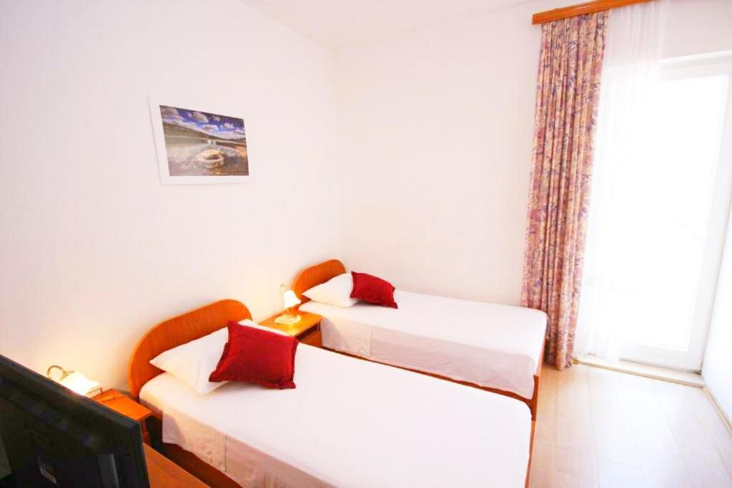 Apartments & Rooms Cakelic 米利尼 外观 照片