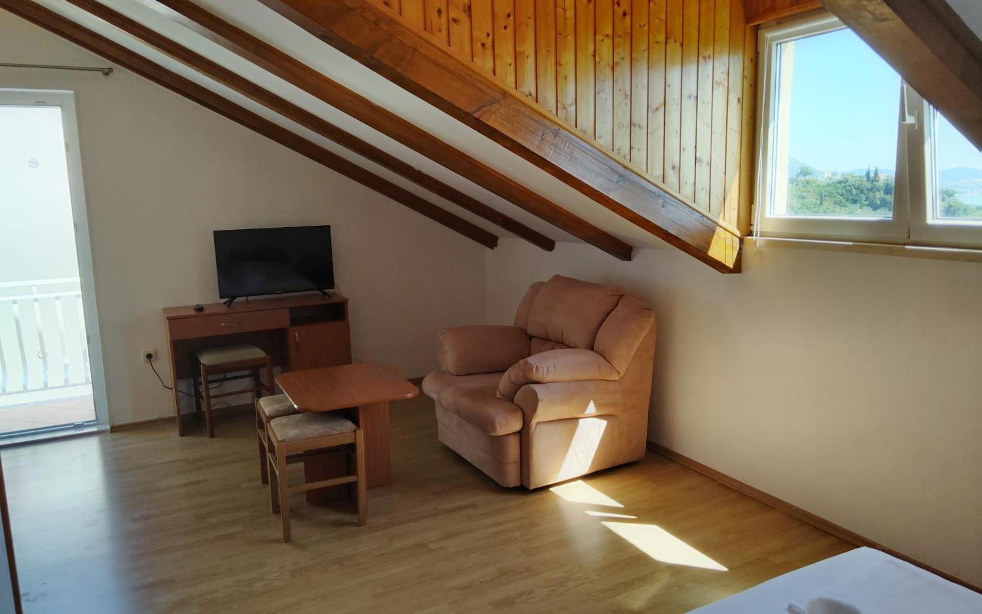 Apartments & Rooms Cakelic 米利尼 外观 照片