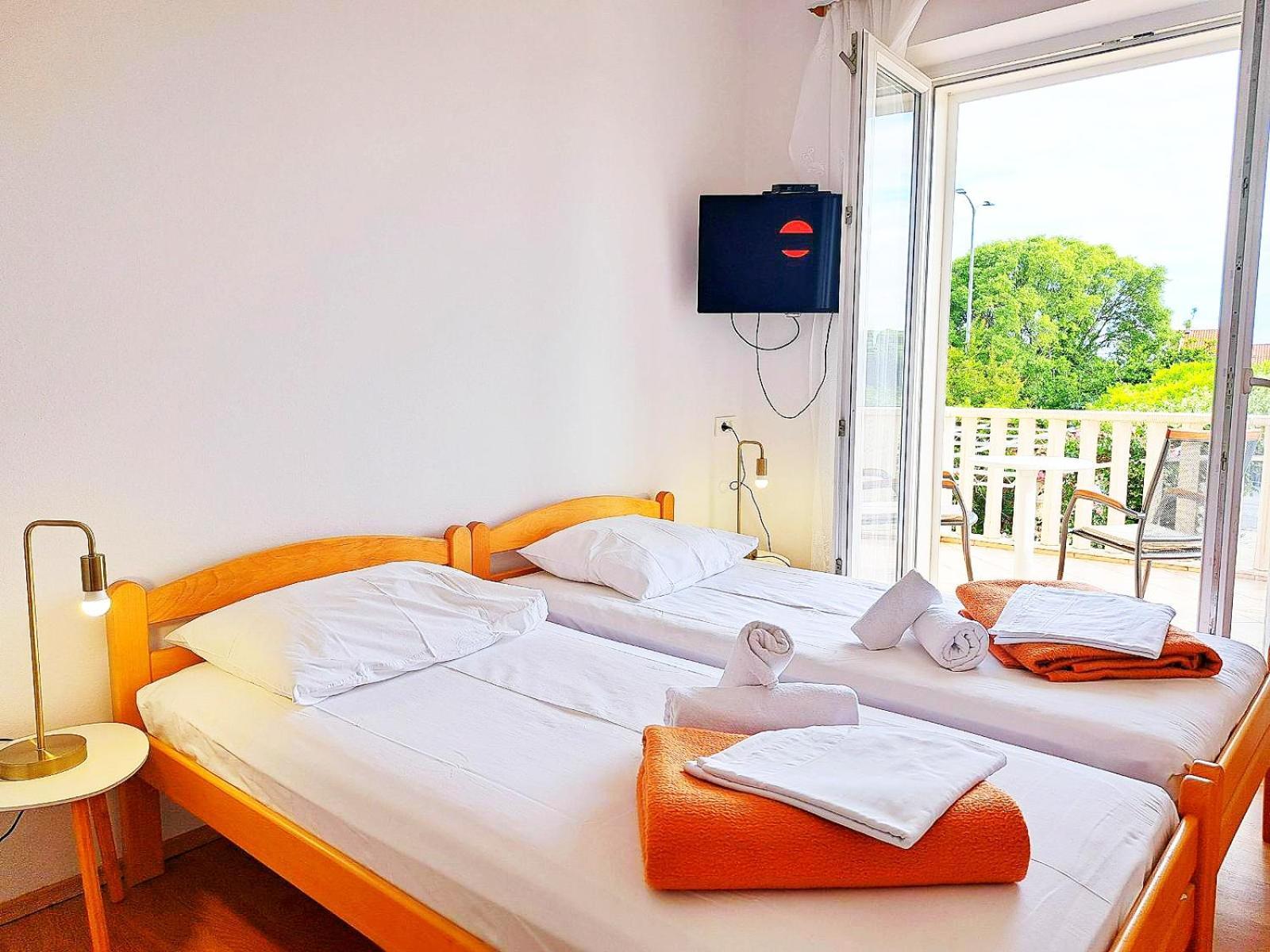 Apartments & Rooms Cakelic 米利尼 外观 照片