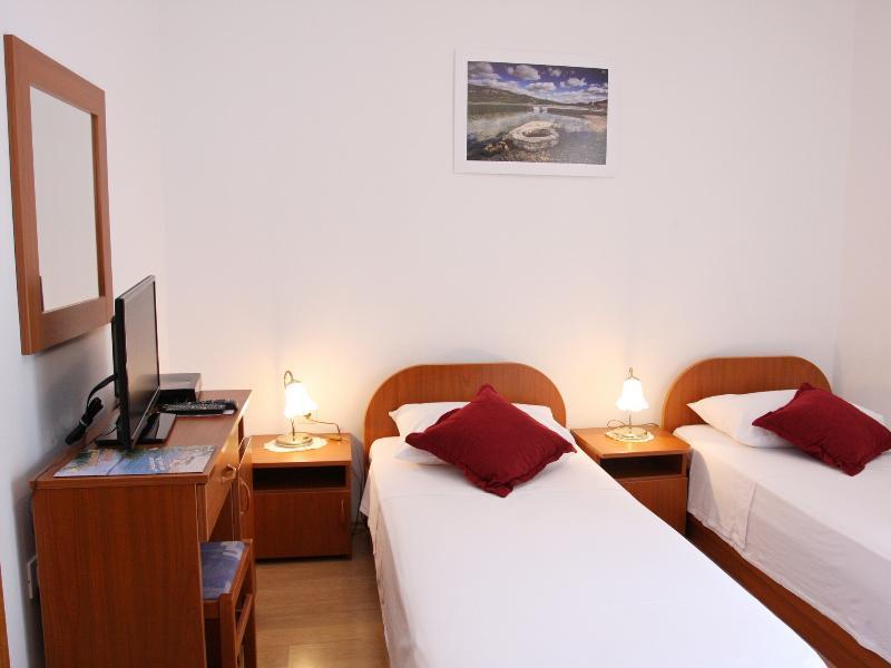 Apartments & Rooms Cakelic 米利尼 外观 照片